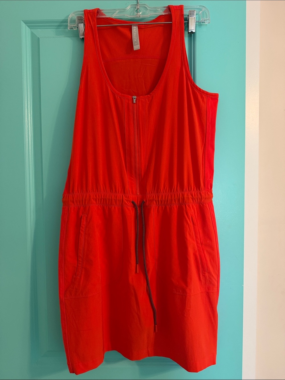 Athleta Red Sleeveless athletic Dress (built in underwear). Size 6.